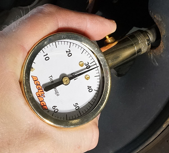 Accu-Gage Dial Tire Gauge