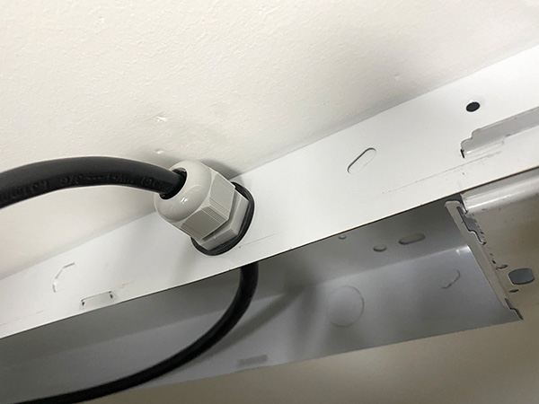 Ceiling-Mounted LED Worklight Wiring Cable Gland Installed