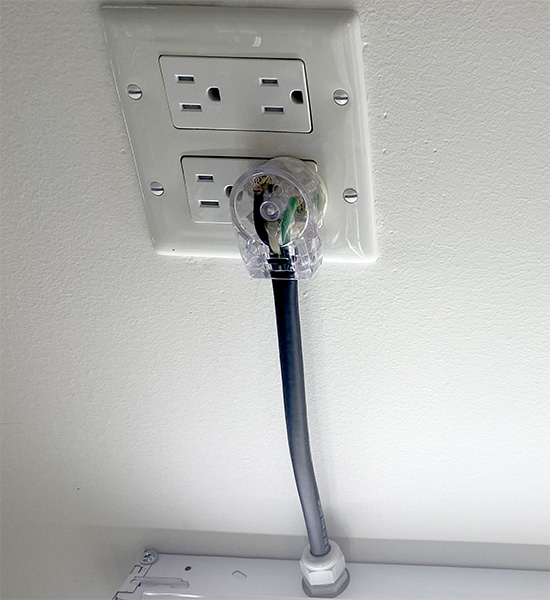 LED Light Fixture with Right Angle Plug on Ceiling