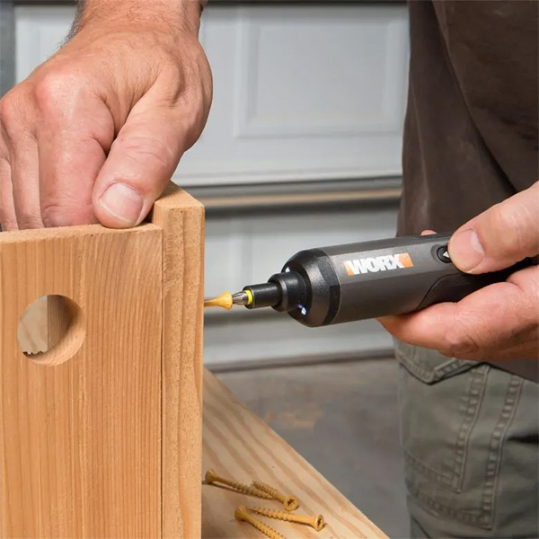 Worx 4V Cordless Screwdriver Driving Wood Screws